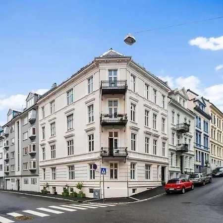 Dinbnb I 104 Sqm Of Comfort I 450m To I Bathtub Appartement Bergen
